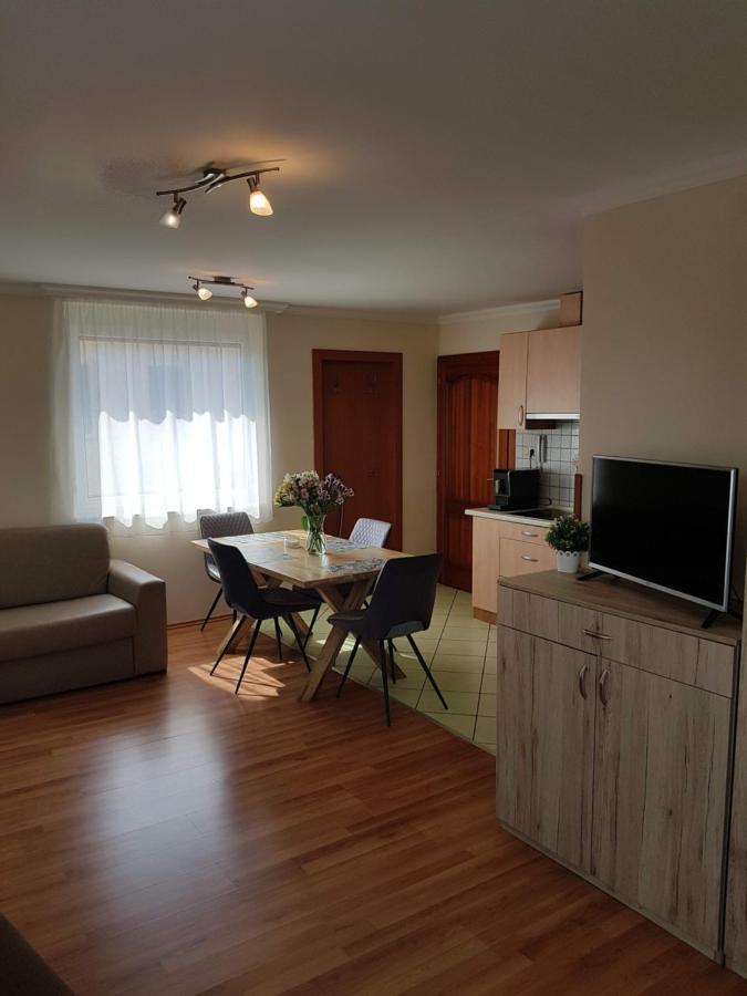 Elek Apartmanház Hajduszoboszlo Exterior foto